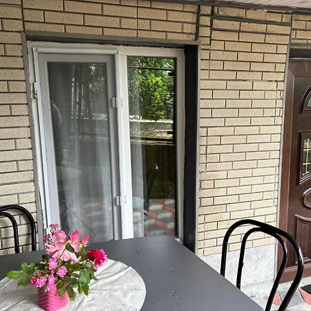 Guest House Happy House Kutaisi Exterior foto