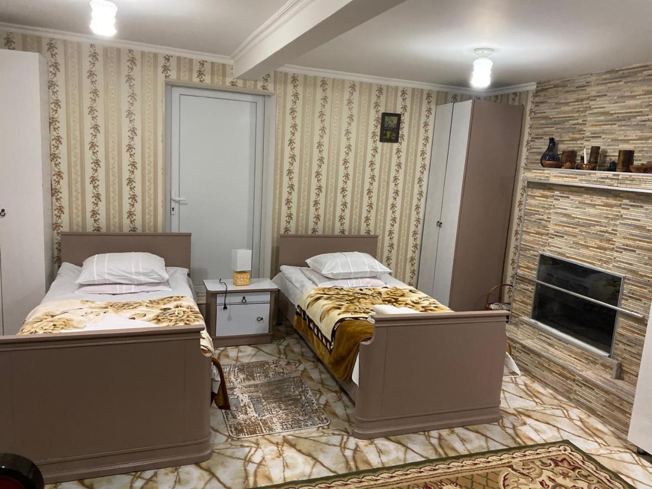 Guest House Happy House Kutaisi Exterior foto