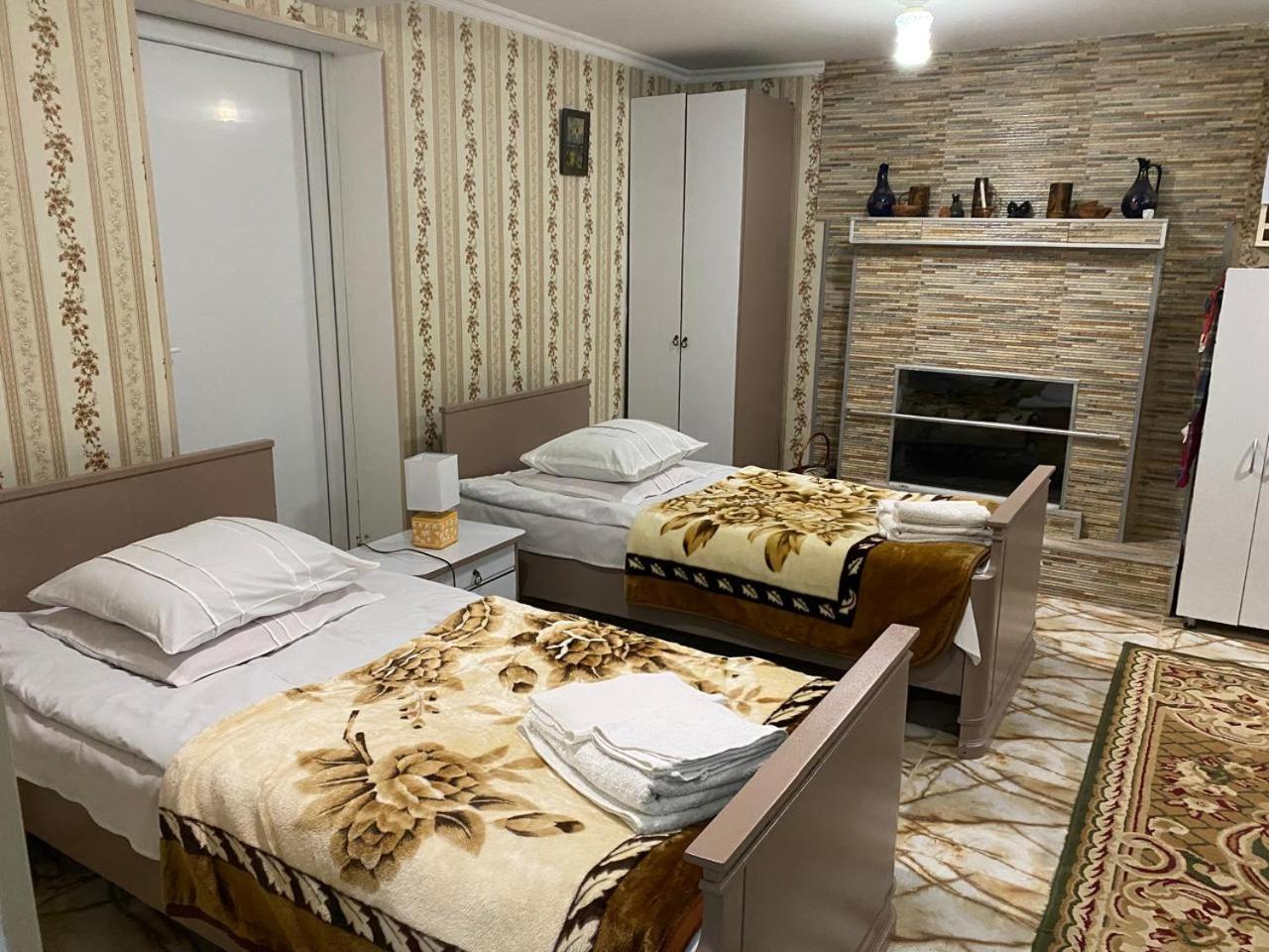 Guest House Happy House Kutaisi Exterior foto